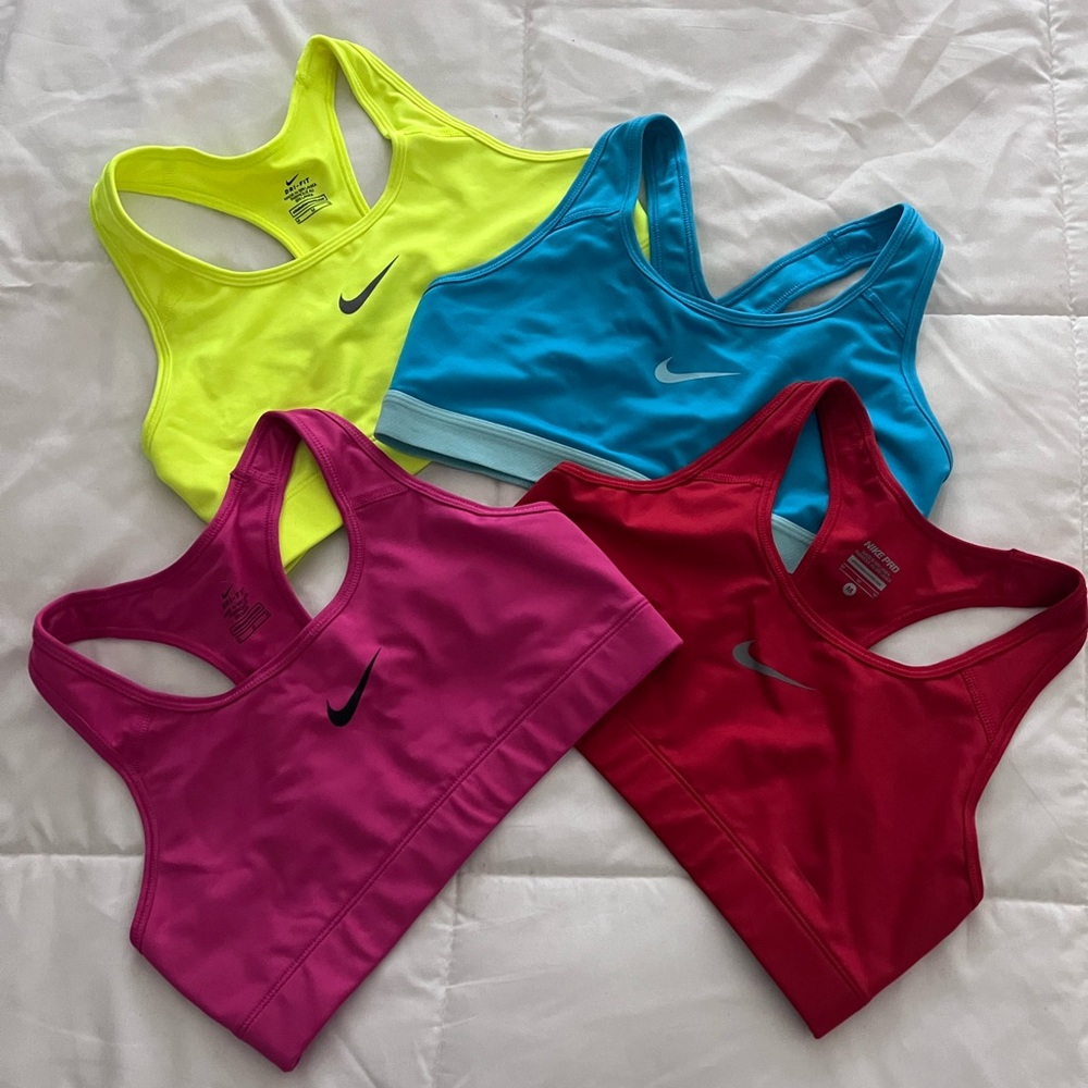 Nike sports bras - Set of 4 Medium